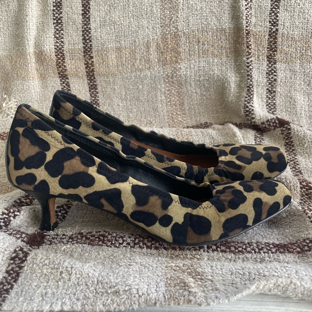 DONALD J PLINER SIGNED VERO CUOIO MADE IN SPAIN LEOPARD PRINT KITTEN HEEL PUMP - Picture 6 of 11